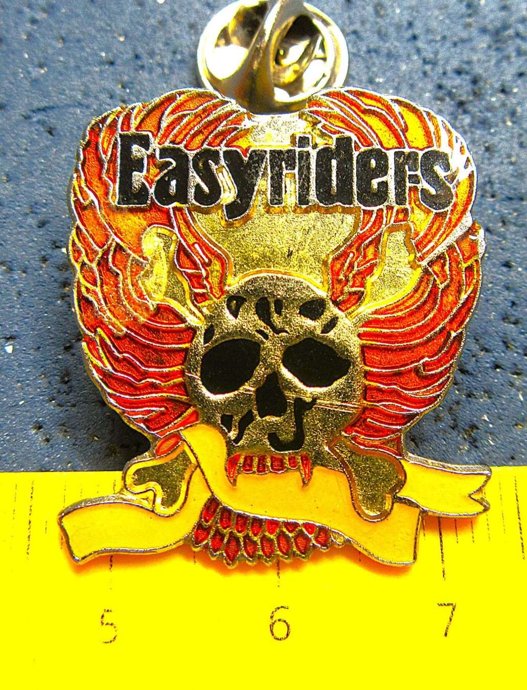 Harley-Davidson Plaketten & Abzeichen: EASYRIDERS SKULL BIKER PIN – Gebraucht aus Ettingen von Hausi4711