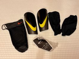 Nike Mercurial Lite Schienbeinschoner Medium - Top Zustand!