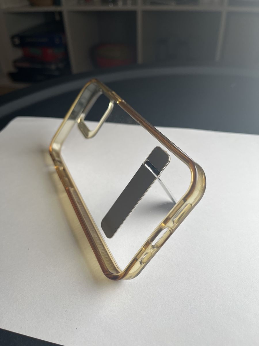 Apple Cover & Protezioni schermo: iPhone 12 Hülle mit Ständer, transparent gold – Usato da St. Gallen venduto da hitman_22 1