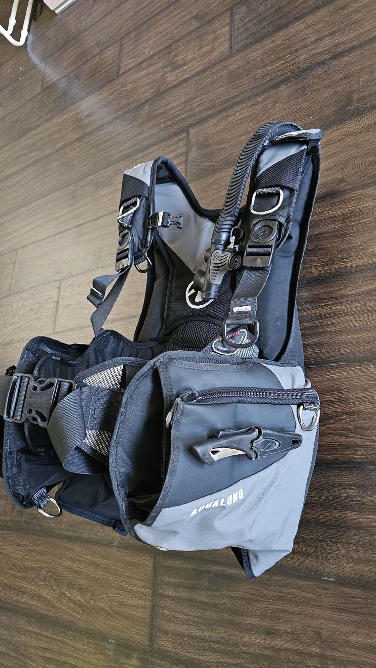 Giacche: Aqualung Axiom BCD M – Usato da Naters venduto da Tim.schny