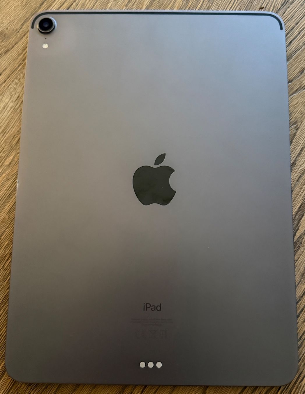 Apple Tablet PC: iPad pro 2018 11 pouces – Usato da Lausanne venduto da clapar 2