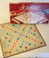 Scrabble Brettspiel von Irwin auf Englisch