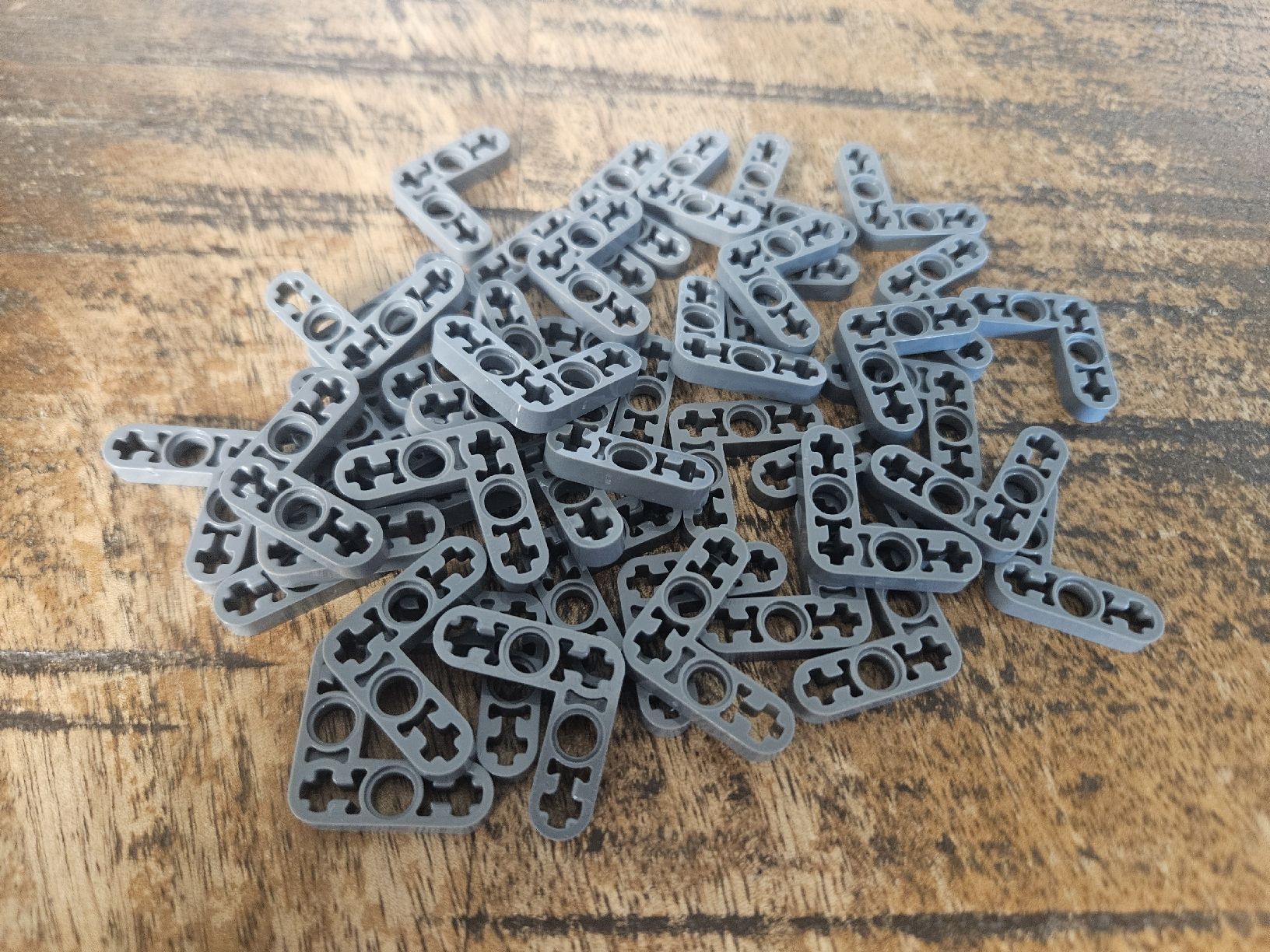 Lego Kit di costruzioni: lego 32056 lot de 40 pièces Dark Bluish Gray Technic, – Usato da Confignon venduto da Ecrofigs