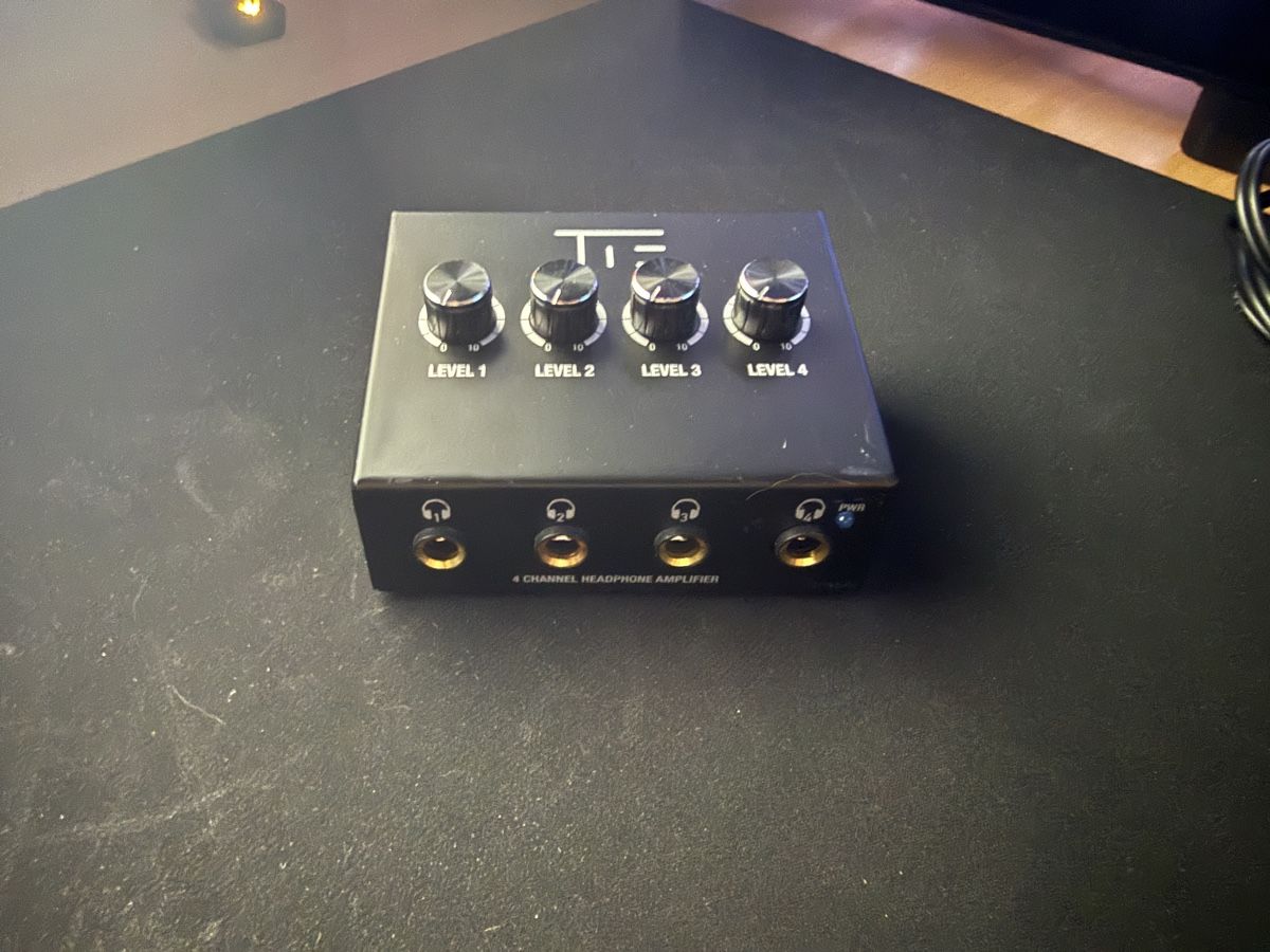 Amplificatori: TIE Headphone Amplifier 4CH / TIE Köpfhörer Verstärker 4CH – Usato da Basel venduto da Maxi-06 1
