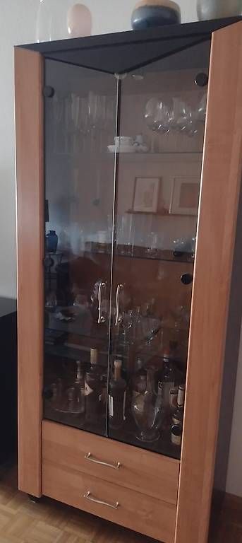 Vetrine: Vitrine mit Glastüren und Schubladen – Usato da Basel venduto da Luu88