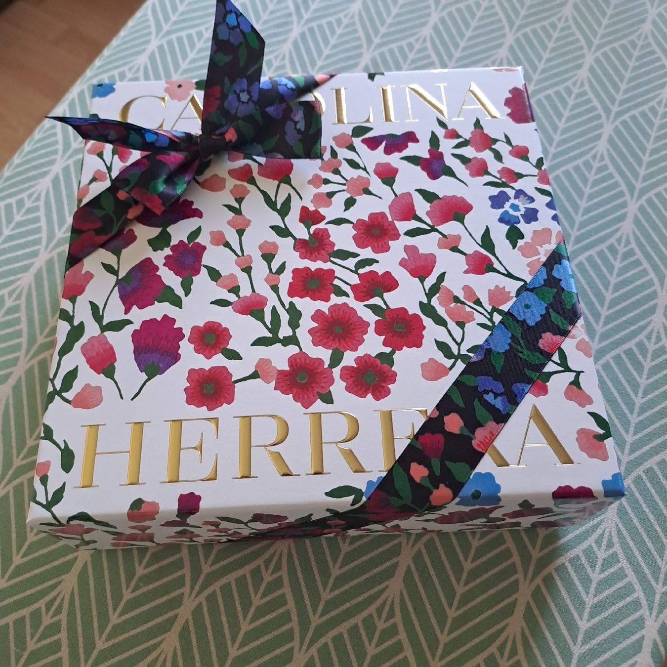 Carolina Herrera Profumi & Eau de Toilette: Parfümset Carolina Herrera – Nuovo e nell'imballaggio originale da Oberengstringen venduto da ger_v5h5 1