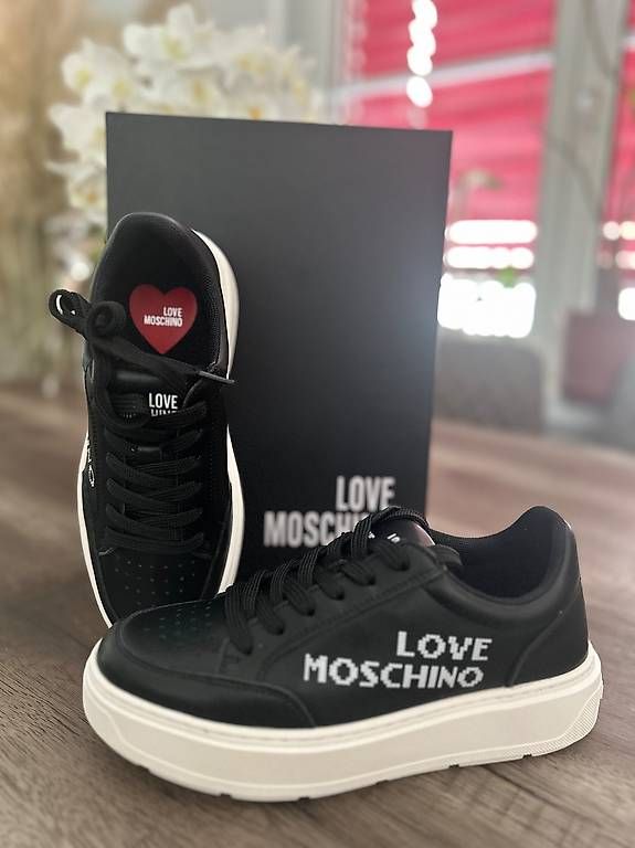 Scarpe da donna: LOVE MOSCHINO Sneakers – Usato da Eschlikon TG venduto da tak_p2dk 2