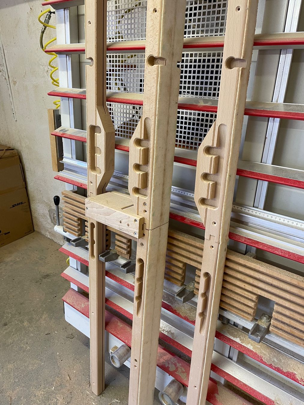 Articoli in legno: Samina Systemleisten , - Systemträgerleisten mit Mittelsteg – Usato da Illnau venduto da HolzmanufakturIllnau 3