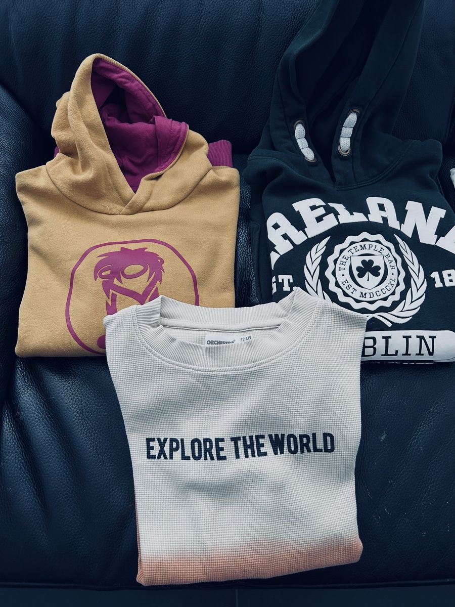 Lotti & Set di vestiti: Kinder Kleiderpaket, T-Shirts , Pullis, Grösse 152 – Usato da Neuenegg venduto da BananaJoe2025 3