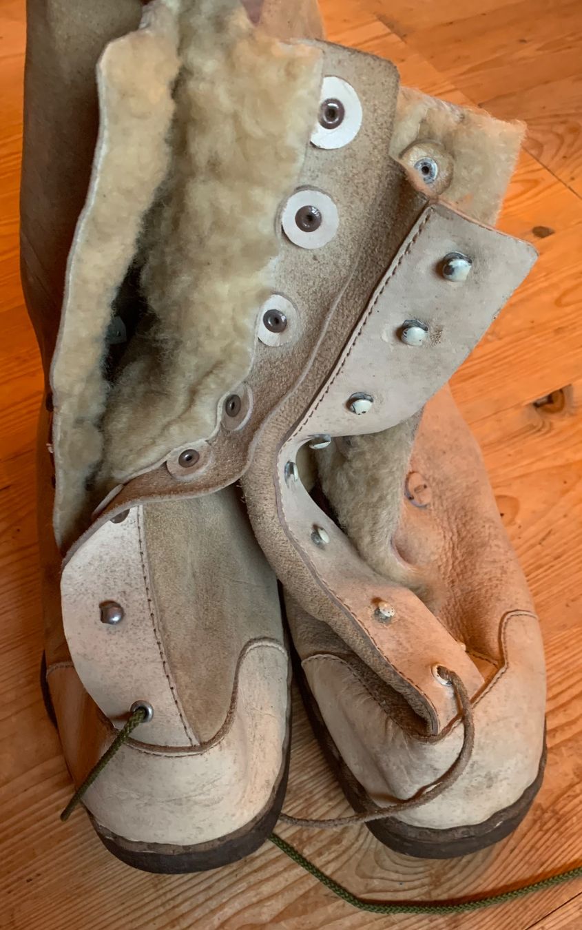 Armée suisse Chaussures hommes: Lammfell-Überstiefel der CH Armee – D'occasion à Goldingen par Bergler012 2