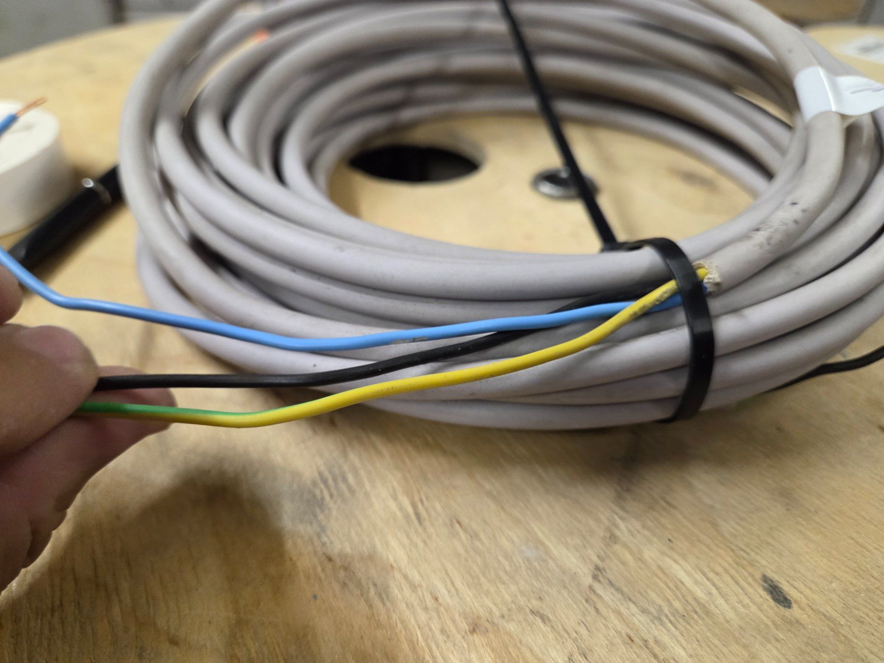 Cavi: Kabel TT 3G1.5 mm2 3x1.5  11m – Usato da Zürich venduto da eymen20 2