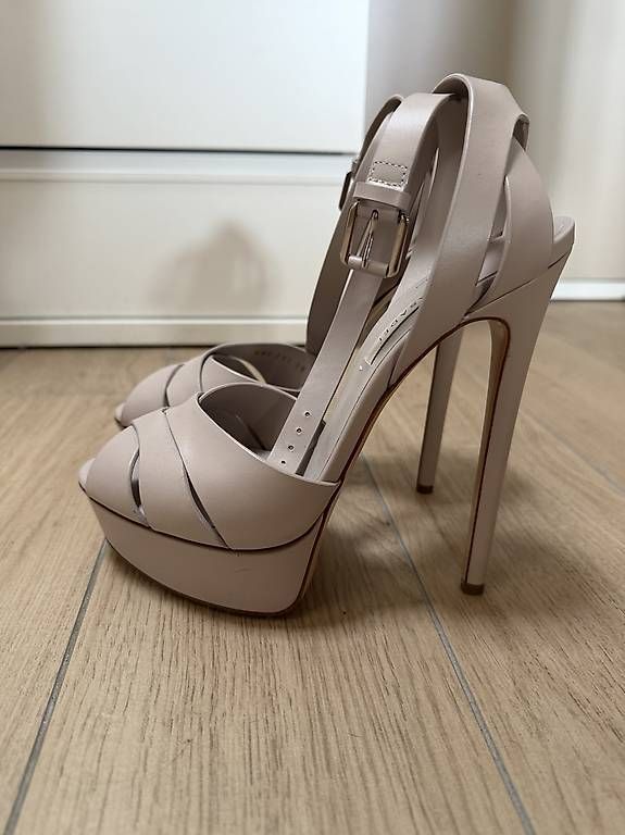 Scarpe da donna: Casadei sandalo 39  – Usato da Montagnola venduto da bib_b6lm 1