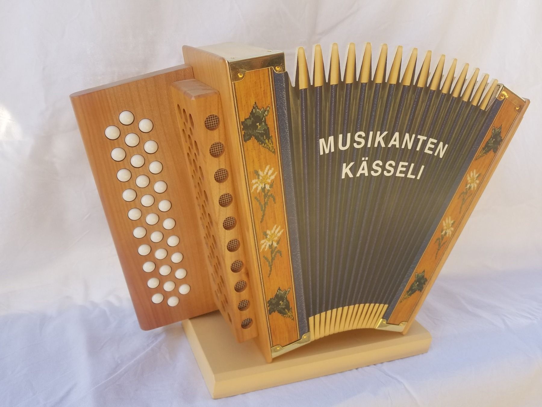 Musikinstrumente: Örgeli Kasse – Gebraucht aus Davos-Frauenkirch von KCHrist 6
