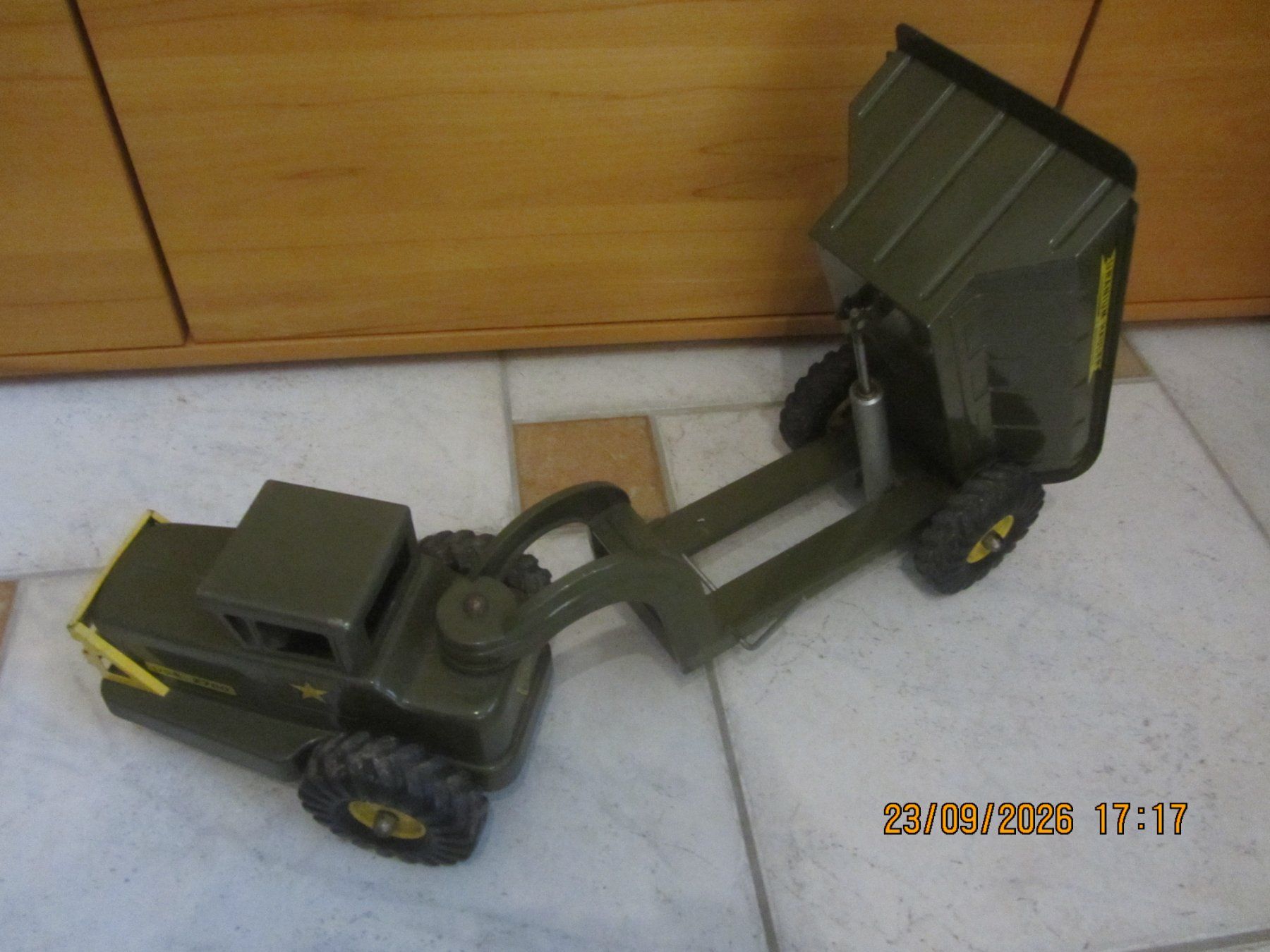 Jouets: Nylint #2700 Uranium Hauler – D'occasion à Kirchberg BE par sonne88 2