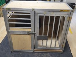 Hundebox Auto VW Golf 8 Alu Transportbox Kofferraum
