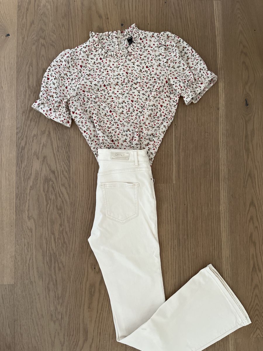 Lotti di vestiti: Bluse und Jeans - neuwertig – Nuovo (secondo la descrizione) da Killwangen venduto da 2001wein