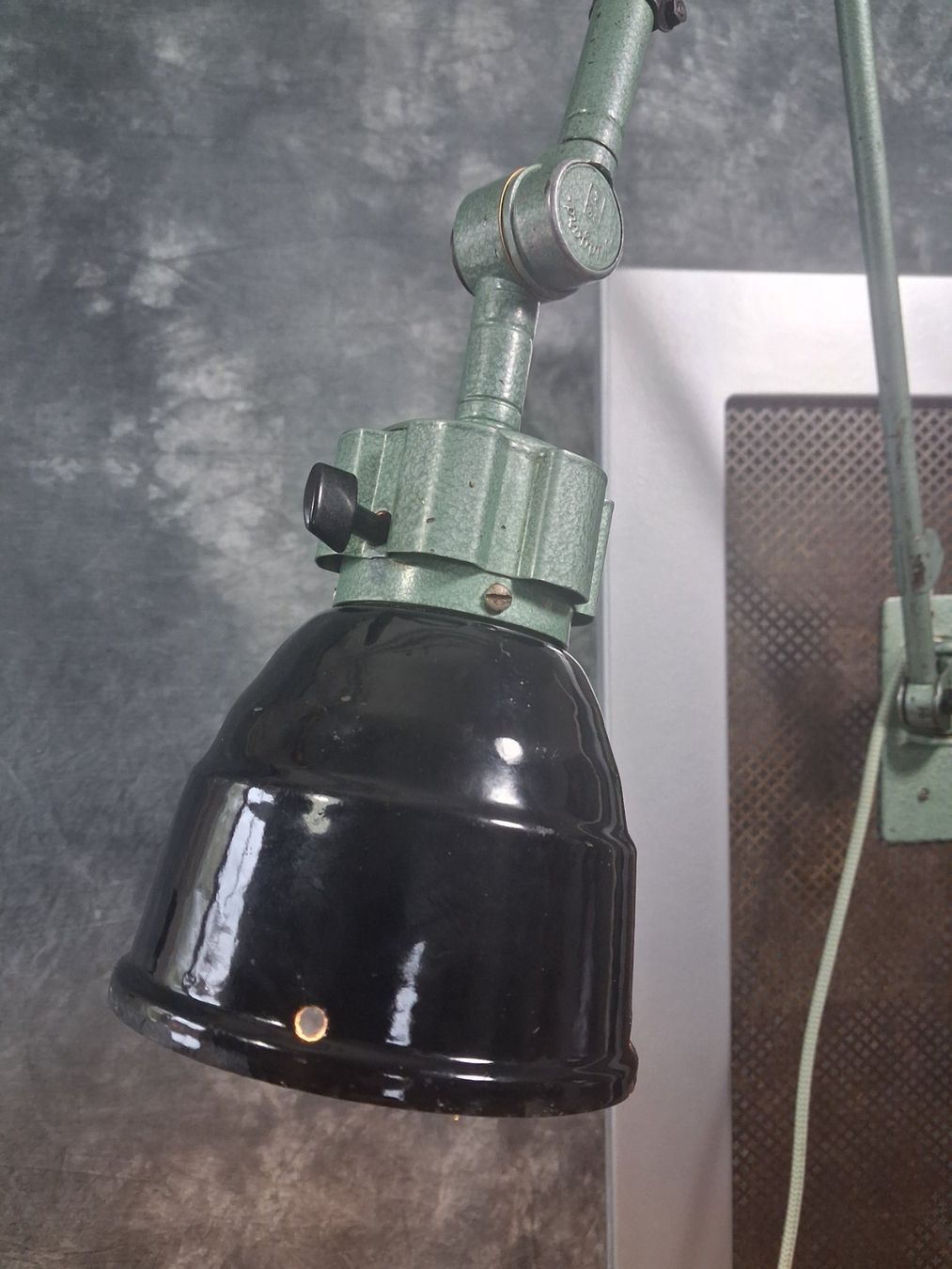 Luxo Lampade: Restaurierte alte Midgard Werkstatt Wandlampe – Usato da Winterthur venduto da lampenretter 4