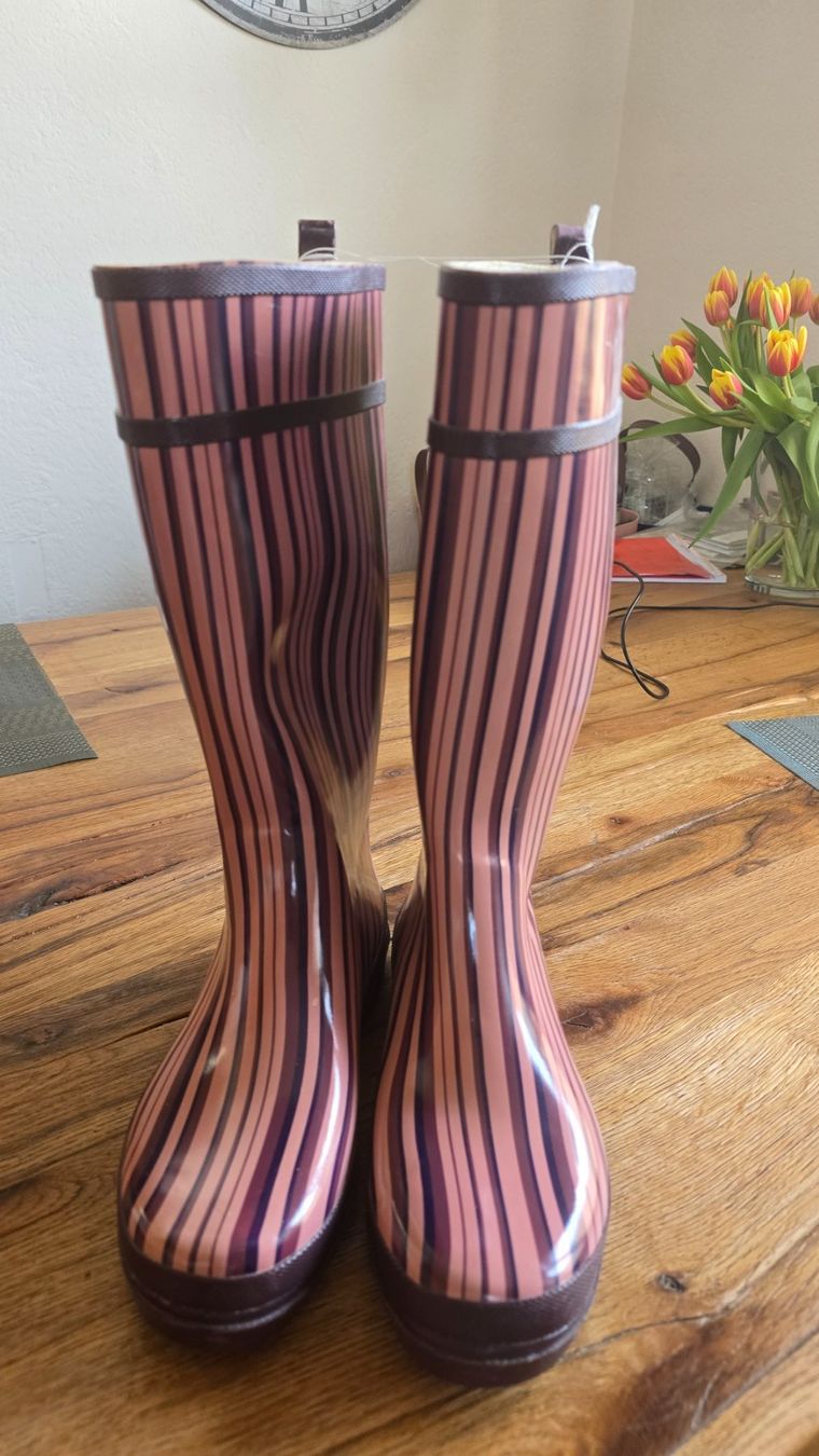 Scarpe da uomo: Gummistiefel pink/lila Gr. 39 – Nuovo (secondo la descrizione) da Aesch BL venduto da imbeli 1