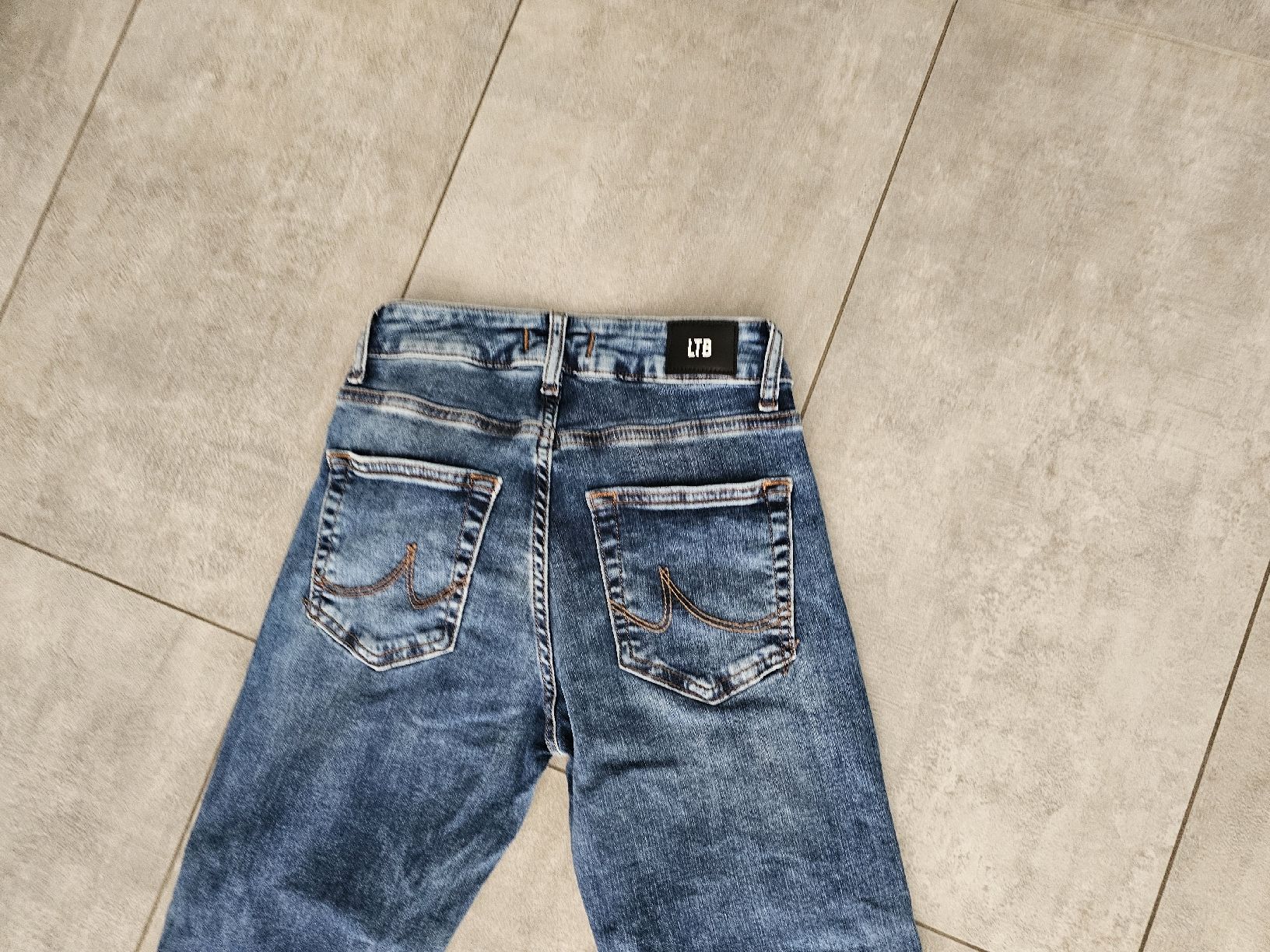 Jeans: neue jeans LTB Aspen W25 – Nuovo (secondo la descrizione) da bellinzona venduto da zeus6535 1