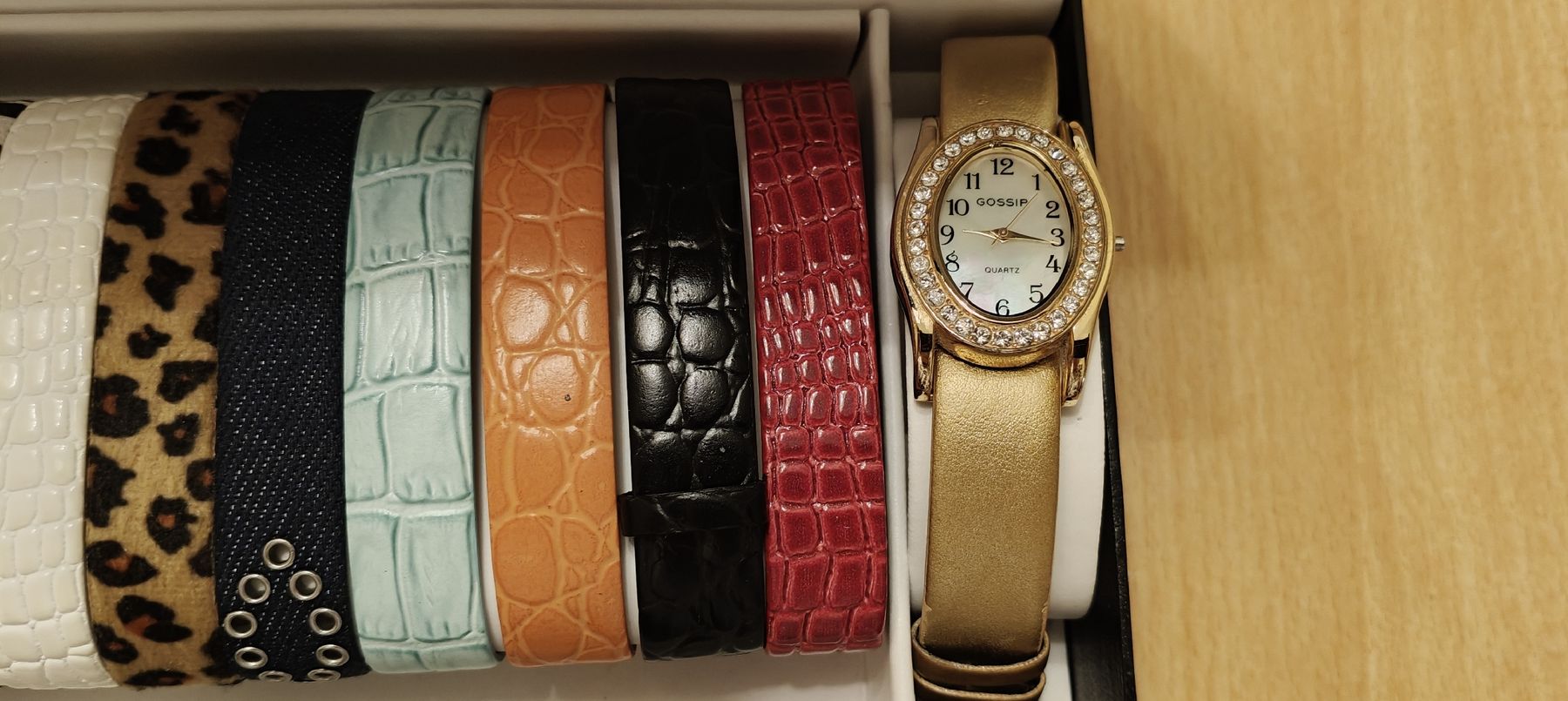 Bracciali & Braccialetti: Quarz-Uhrenbox Gossip – Difettoso da Riehen venduto da Wolke3 1