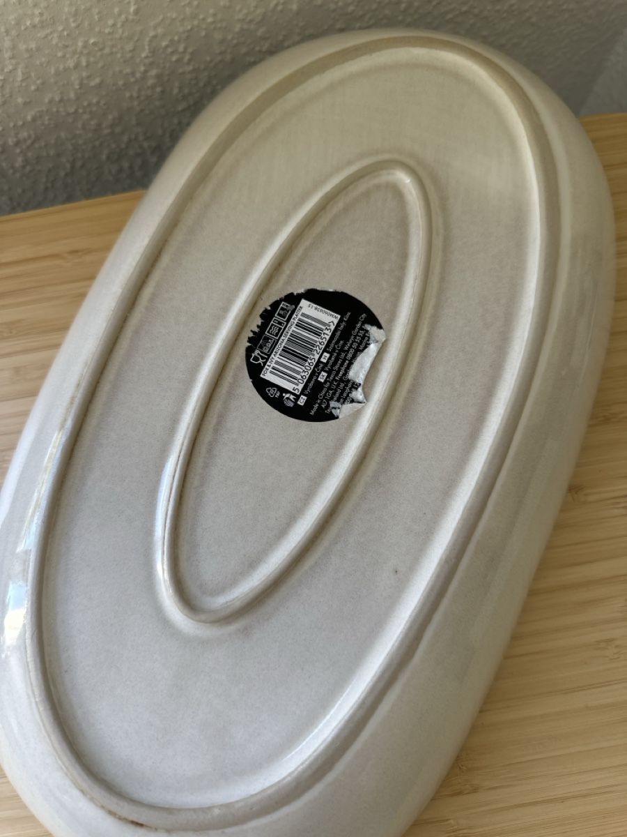 Piatti di portata: Oval serving platter, stylish beige stoneware, perfect for s – Usato da Zürich venduto da car_68nt 2