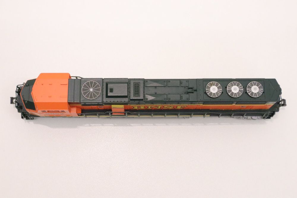 Kato EMD SD70MAC BNSF Merger Scheme 9647 - Locomotiva N Gauge Modellismo Ferroviario - Foto 4