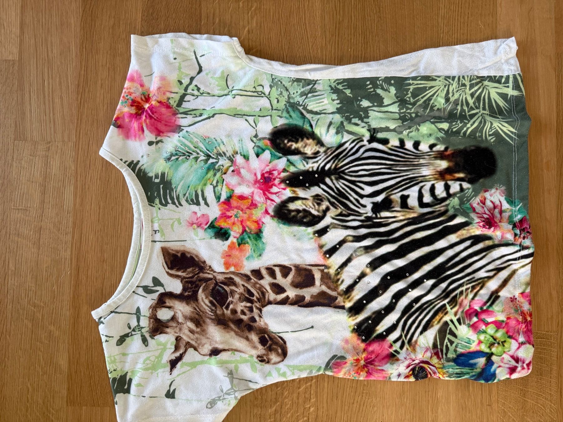 Camicette, T-shirt & Top: T Shirt Giraffe Zebra Gr 140 – Usato da Hünibach venduto da rotestandem01