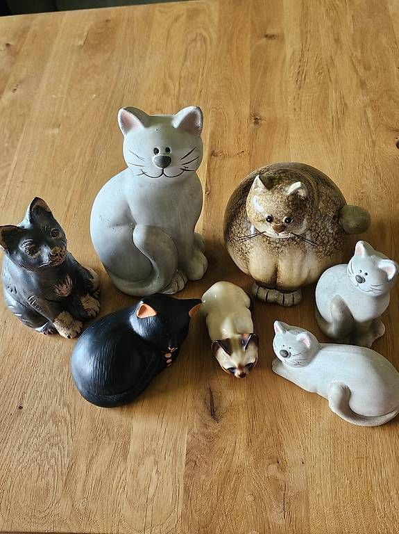 Figuren: Porzelan Katzen – Gebraucht aus Wallisellen von 125271