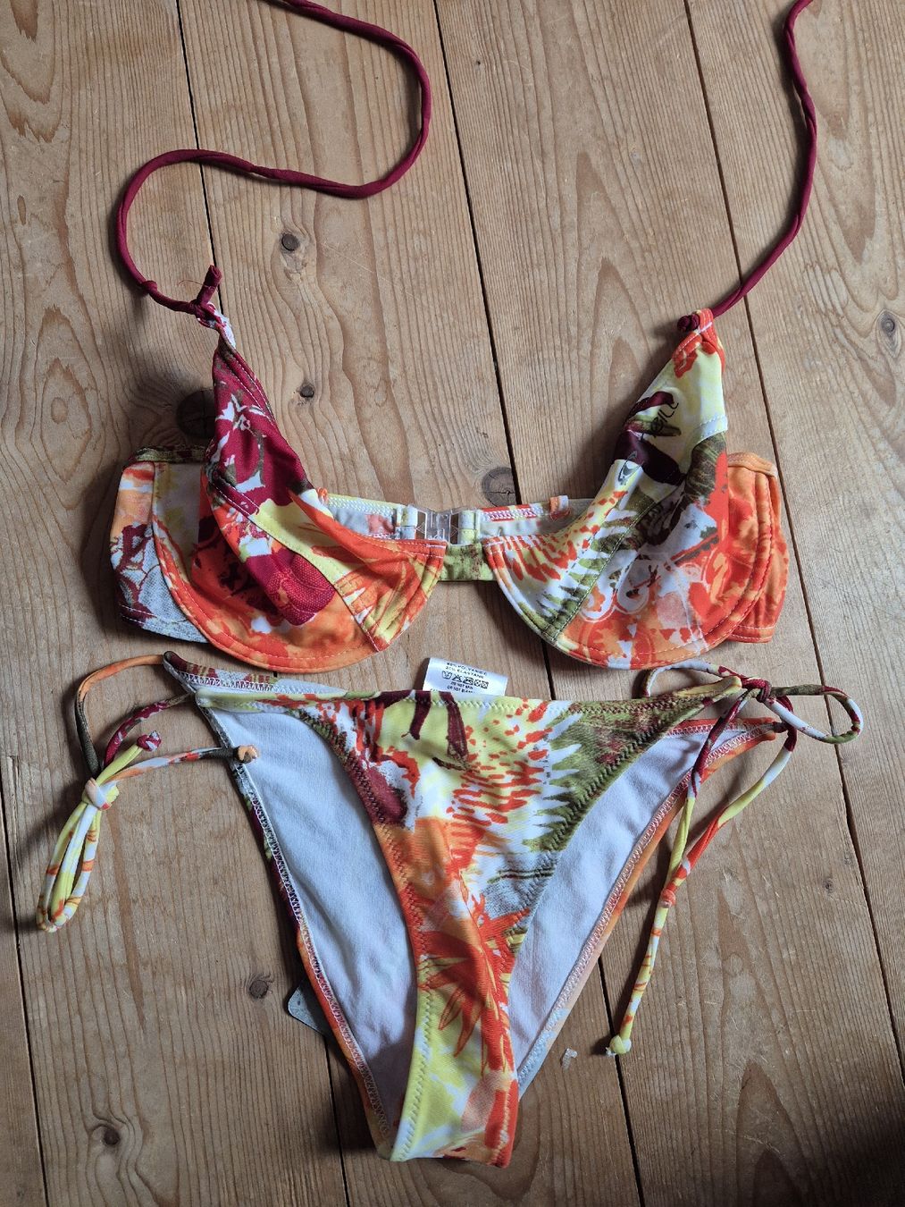 O'Neill Costumi da bagno & Bikini: Bikini O'Neill Grösse 36 mit Blumenmuster – Nuovo e nell'imballaggio originale da Grandval venduto da JeroenK