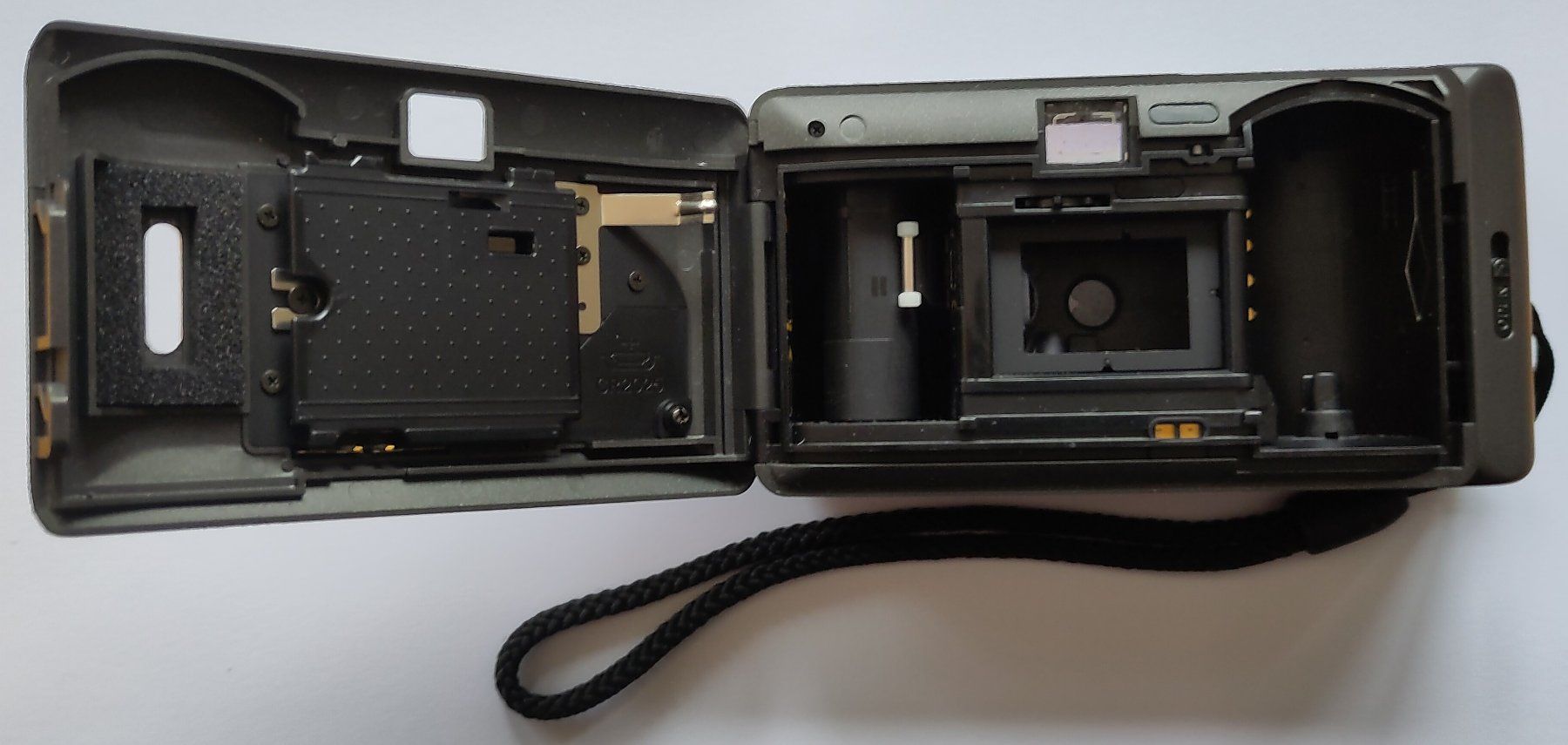 Leica Kamera: Leica mini – Defekt aus Lausanne von the_p2w5 4