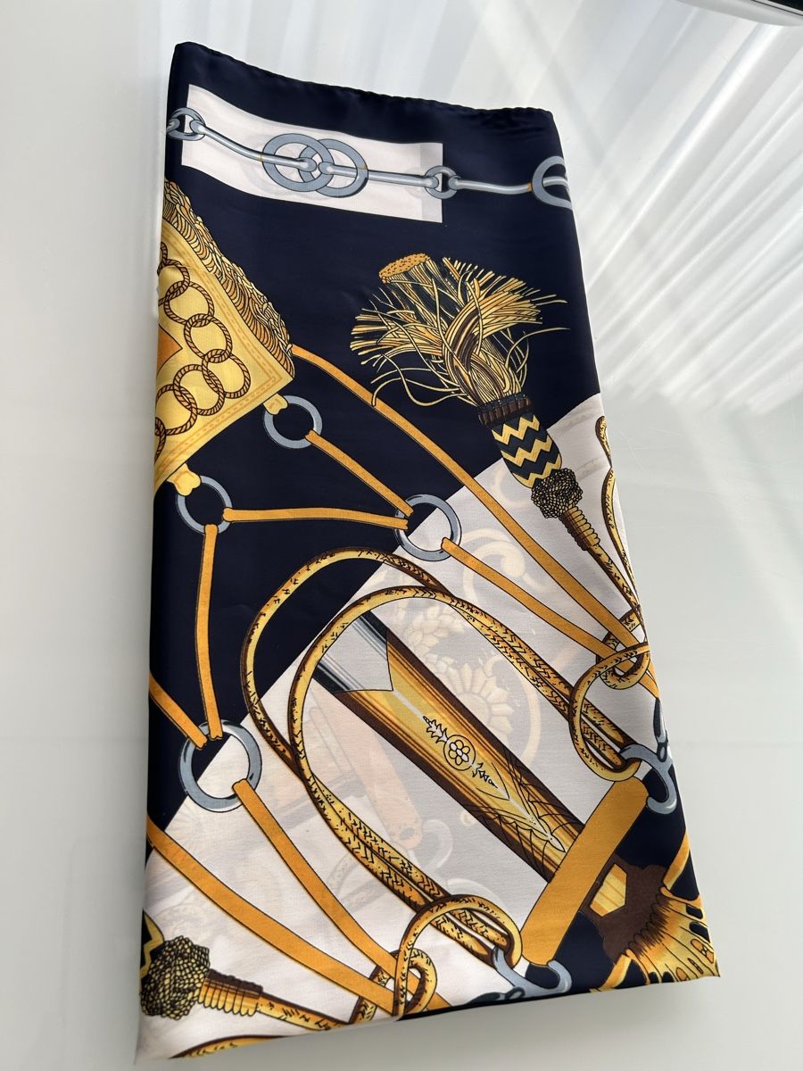 Foulard & Sciarpe: Hermes Cliquetis – Usato da Liestal venduto da Htop 9