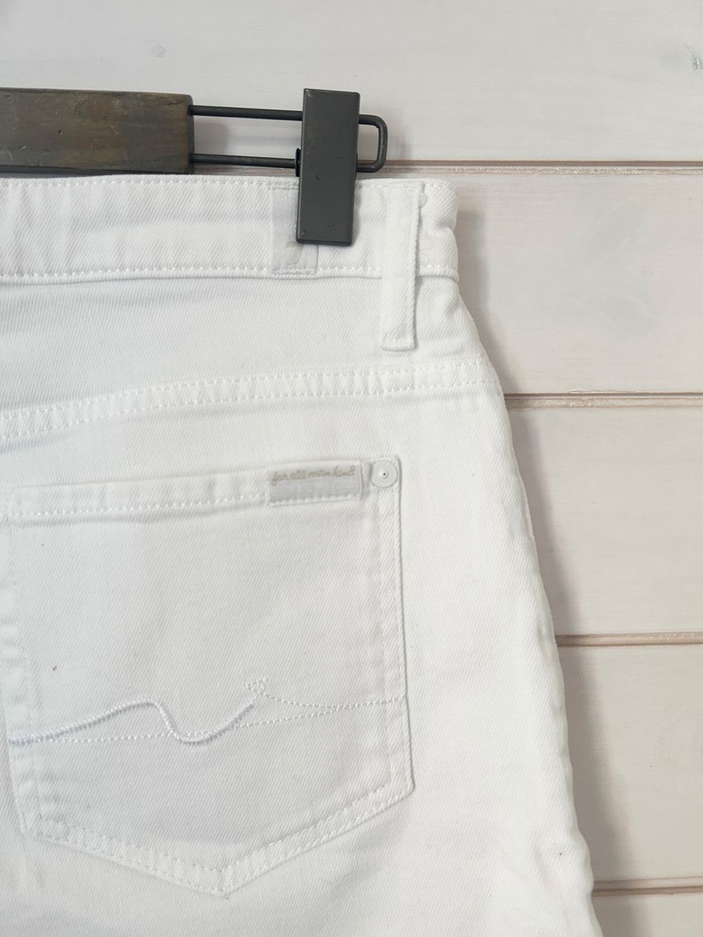 Mankind Pantaloni: 7 for all mankind Shorts - W28 – Usato da Illnau venduto da Monkky 7