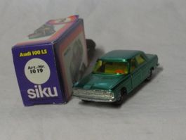SIKU  NR:   V 308 / 1019  AUDI 100 SL  MIB