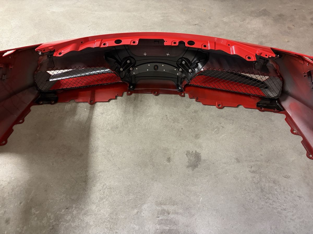 Ferrari Tutti pezzi di ricambio auto: Ferrari 458 Stossstange  – Usato da Zug venduto da M.Smolcic 4