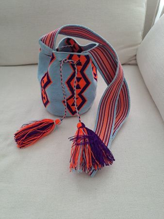Crossbody Beuteltasche, Ethnologie