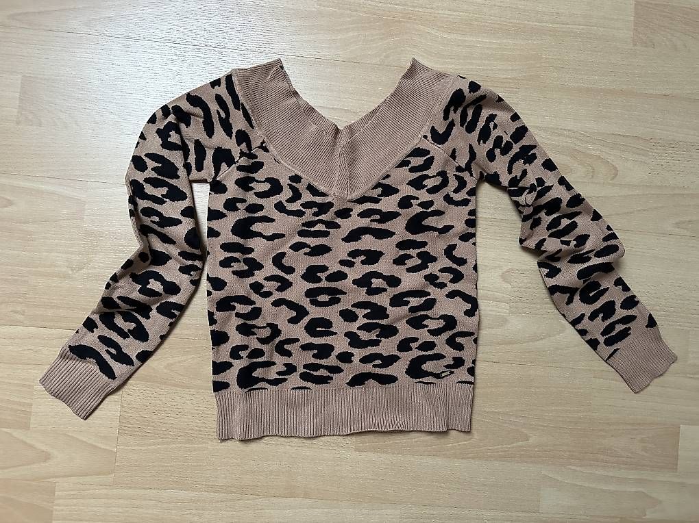 Maglioni & Felpe: Guess Pullover Grösse S NEU – Nuovo (secondo la descrizione) da Märstetten venduto da vankev