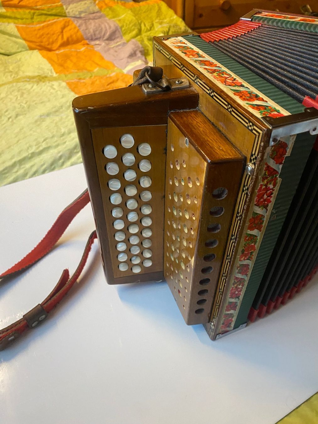 Musikinstrumente: Schwyzerörgeli – Gebraucht aus Naters von egarli 1