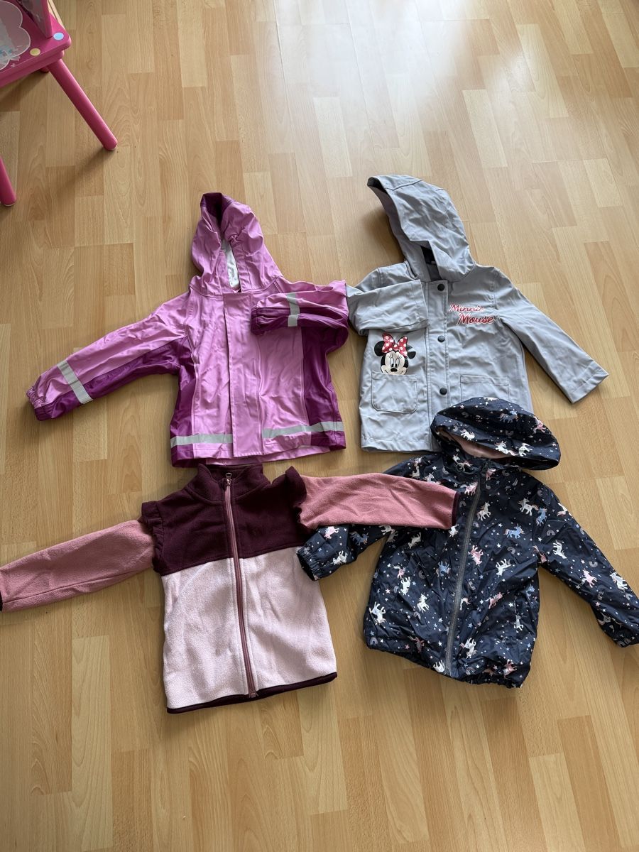 Lotti & Set di vestiti: 92-98 Kleider päkli – Usato da Busswil BE venduto da Izabella1990 9