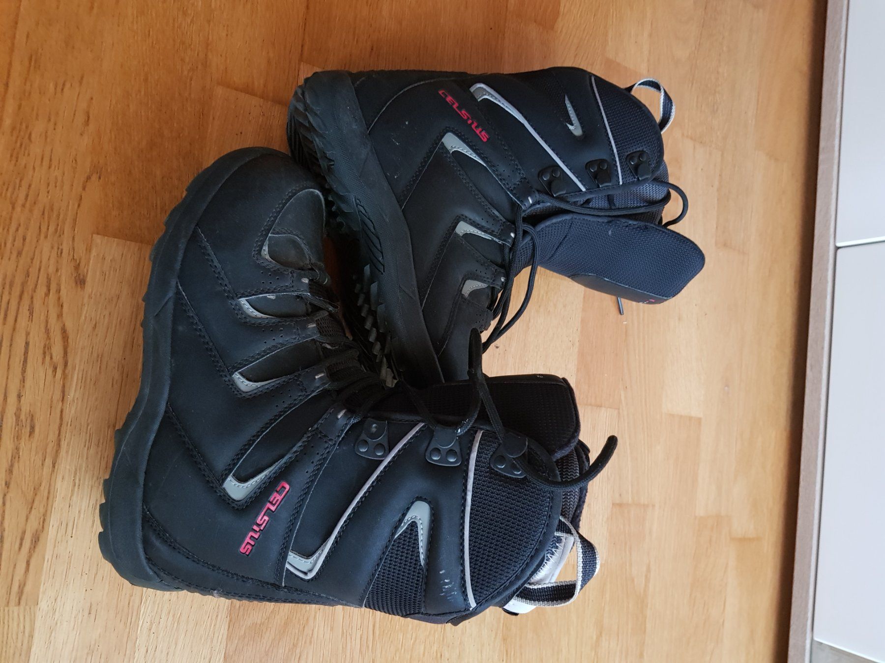 Scarpe da uomo: Snowboardschuhe  Gr 39 – Usato da Morens FR venduto da Kiscica 7