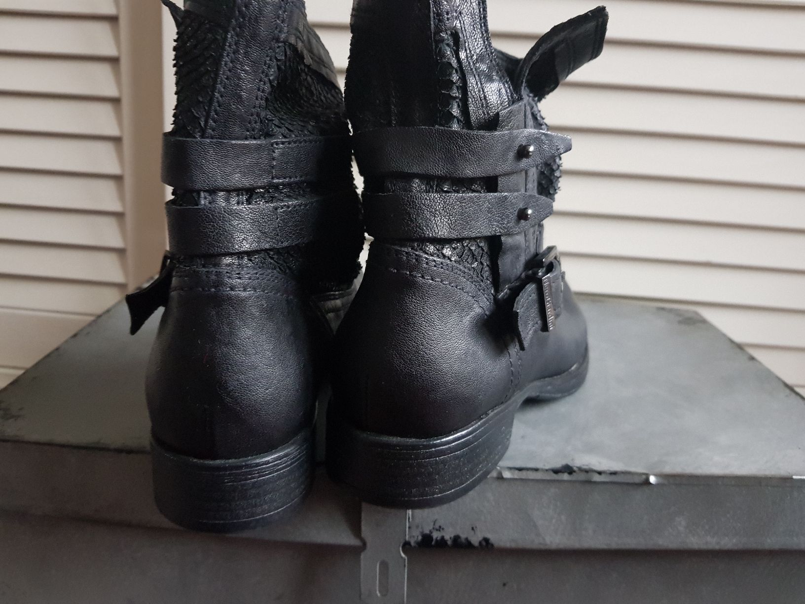 Scarpe da donna: Nerogiardini boots neuves cuir noire.Taille 37 – Nuovo (secondo la descrizione) da Lausanne venduto da man_rw9q 3