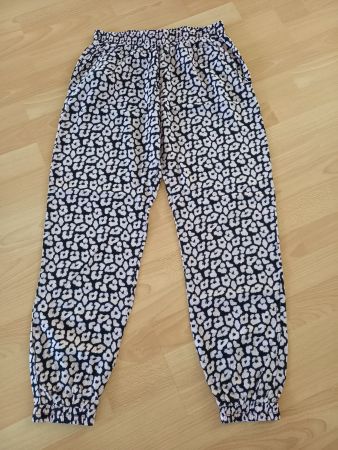 Rosa-schwarze Sommerhose in Grösse M von Chicorée
