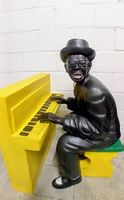 Ray Charles Holzfigur mit Piano