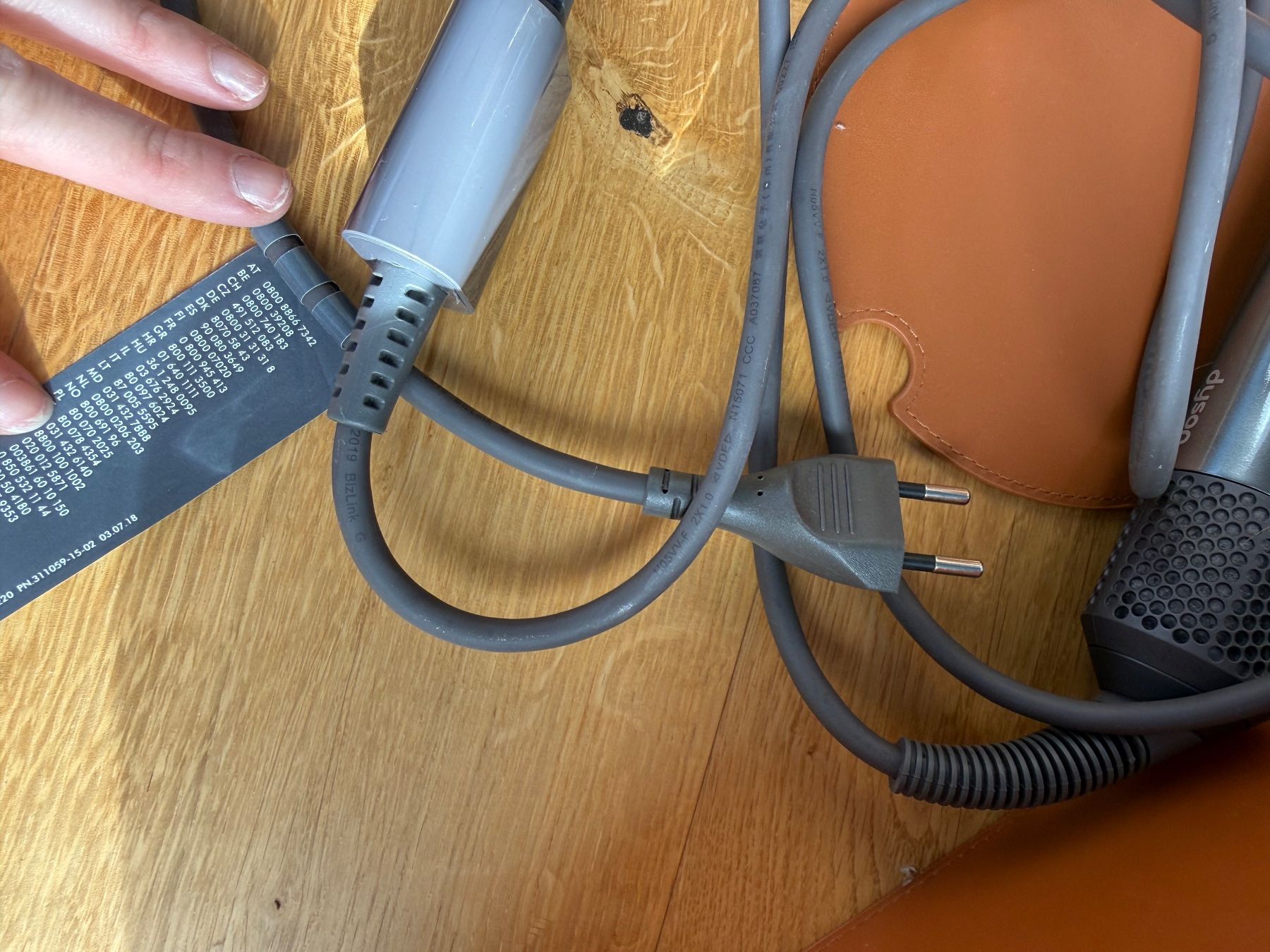 Dyson Piastre & Arricciacapelli: Appareil de coiffage Dyson Airwrap – Usato da St-Maurice venduto da Sandrinette123 3