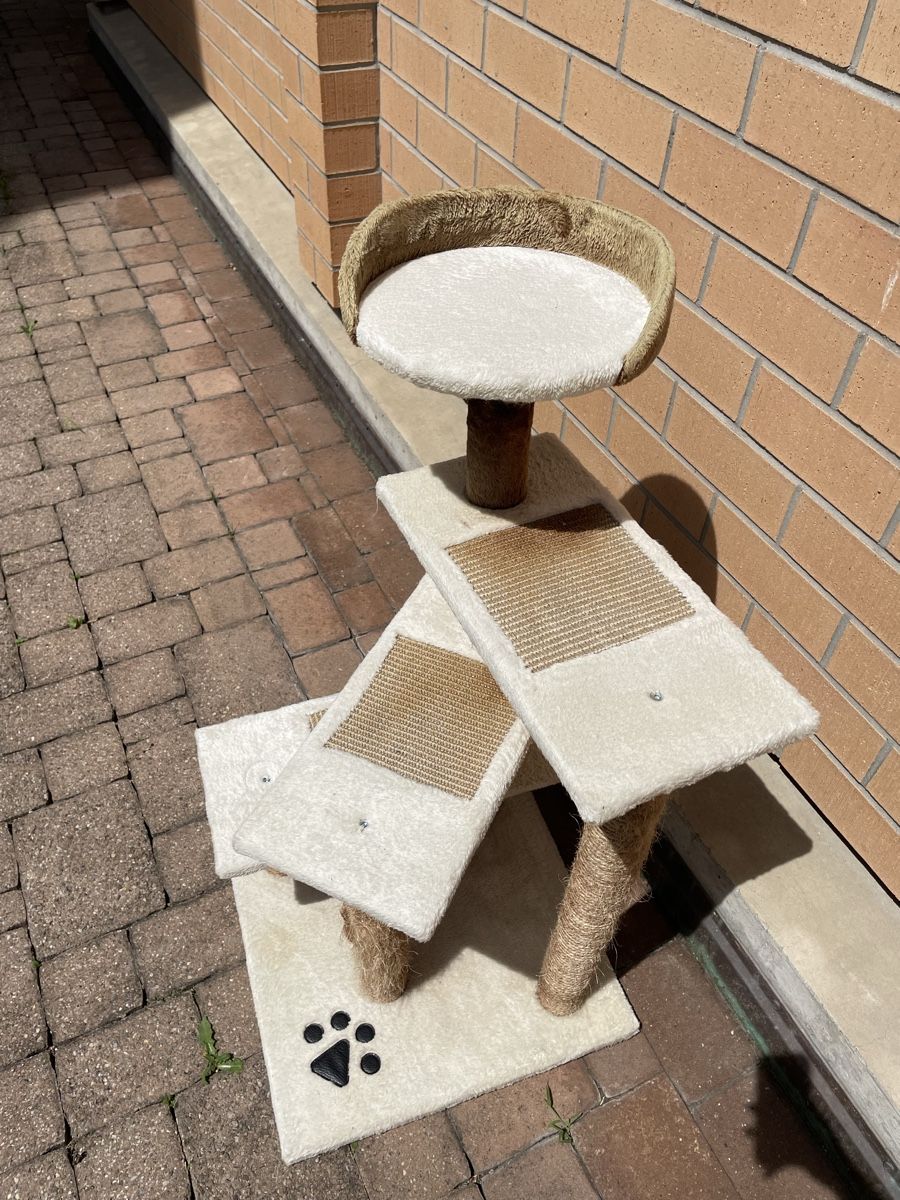 Arbres à chats: Katzenbaum – D'occasion à Bülach par dar_5xys 1