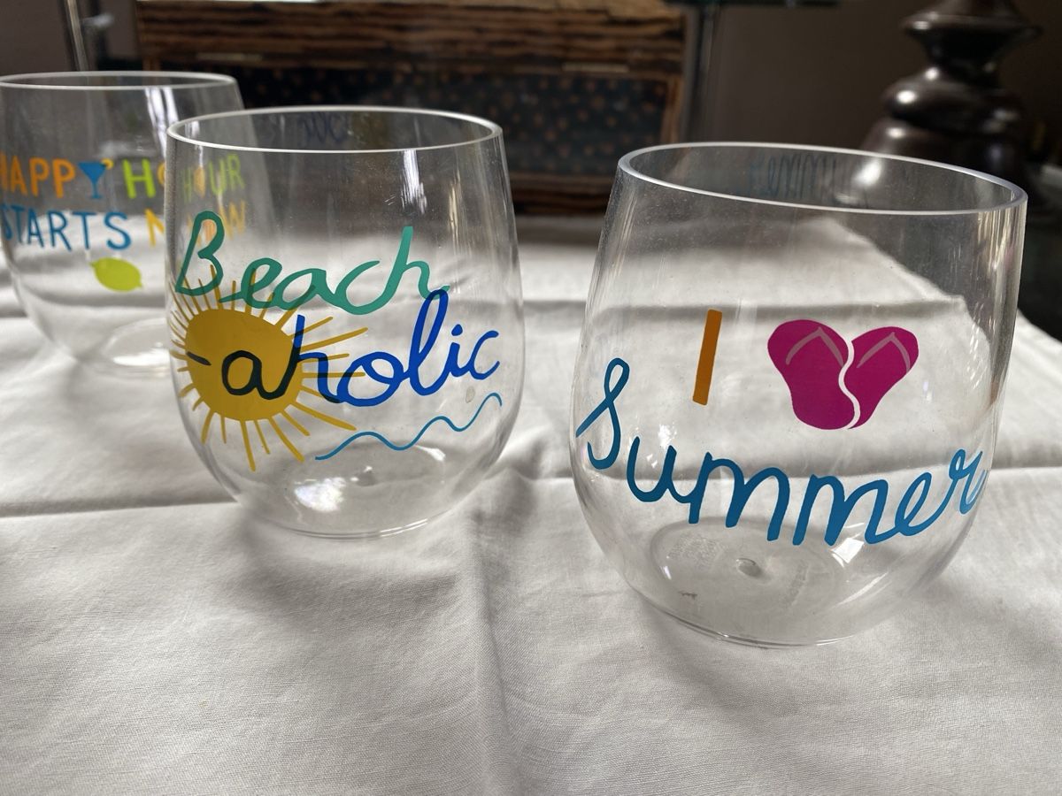 Bicchieri: Summer Themed Plastic Wine Glasses Set, 4x, New – Nuovo e nell'imballaggio originale da Buttikon SZ venduto da Maxwelltime 1