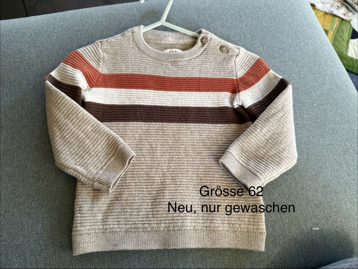Lotti & Set di vestiti: 4 Baby Strickjacken / Pullover Grösse 62, neuwertig – Usato da Uhwiesen venduto da Zimtsterndli89