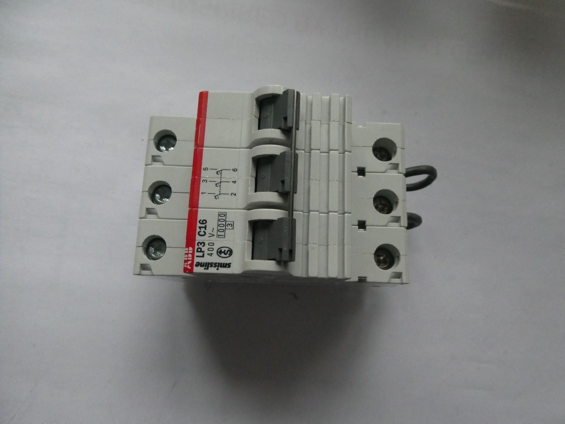 ABB Stromzufuhr: Leistungsschutzschalter LP3C16-S – Neu (gemäss Beschreibung) aus Fulenbach von Hach0 3