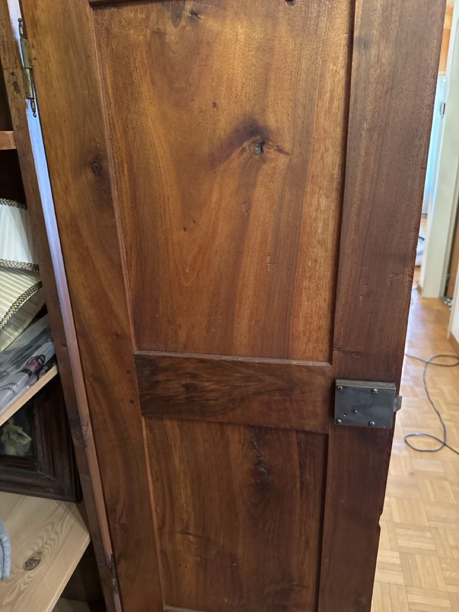 Armoires: Wunderschöner Schrank – D'occasion à Walliswil b.Wangen par CharlotteGarde 5