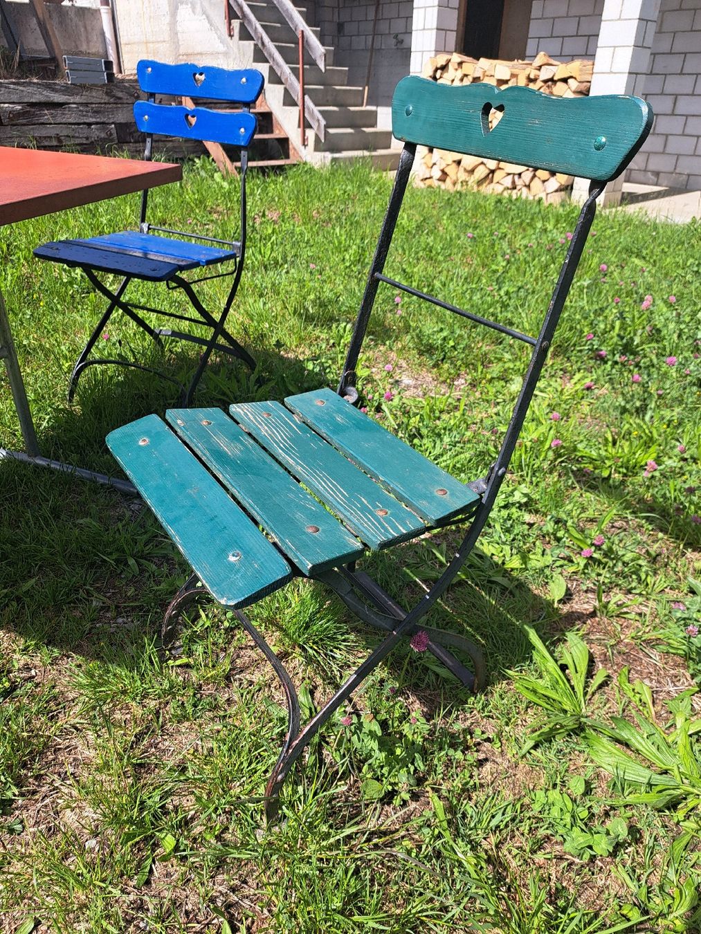 Set di tavolo e panche: Gartentisch aus Blech, klappbar, mit 4 Stühlen, antik – Usato da Fahrni b. Thun venduto da skippy99 3