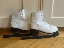 Warme Schlittschuhe, weiss, Grösse 40- bereit für's Eis!